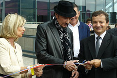 Johnny Hallyday a coupé le ruban du dernier né des Zénith - Batiweb