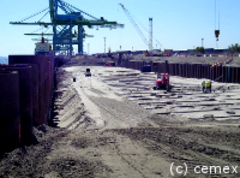 Cemex livre 22.000 m3 de béton à Fos-sur-Mer - Batiweb