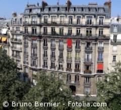 Dans le besoin, il escroque 90 locataires - Batiweb