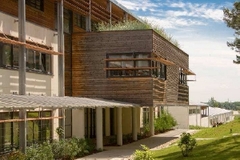 Le premier lycée NF Bâtiments Tertiaires – HQE pour les 3 phases - Batiweb