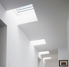 Velux innove dans la fenêtre de toit plat - Batiweb