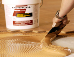 L’innovation Tarbicol MS Elastic, la 1ère colle MS polymères monocomposant spatulable pour parquets - Batiweb