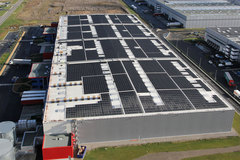 Des milliers de m2 de toitures photovoltaïques à construire - Batiweb