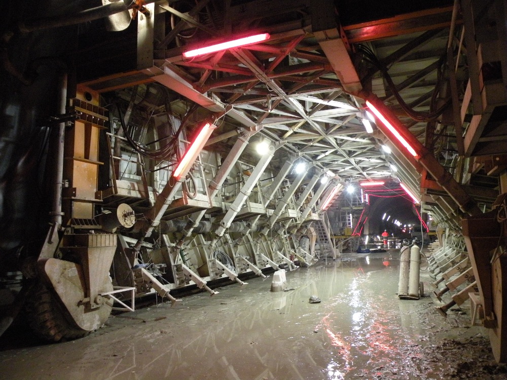 Le tube de sécurité du tunnel de la Croix-Rousse réhabilité - Batiweb