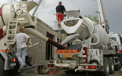 Pompes à béton : attention aux risques de fouettement des flexibles - Batiweb