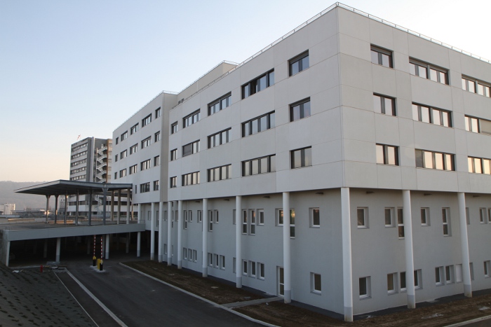 Le nouvel hôpital de Besançon livré après 5 ans de travaux  - Batiweb