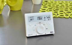 Gamme de programmateurs et thermostats programmables - Batiweb