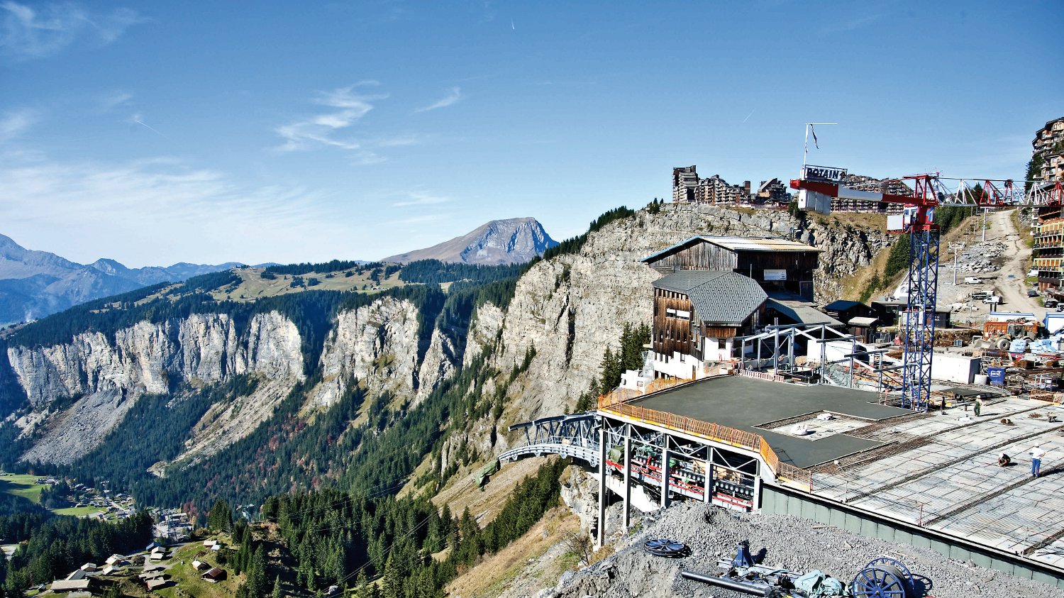 Avoriaz et Morzine reliés par un nouveau téléphérique urbain - Batiweb