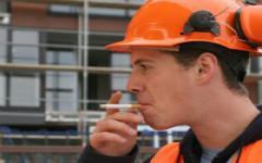 Etes-vous en droit d’interdire la cigarette sur les chantiers ? - Batiweb