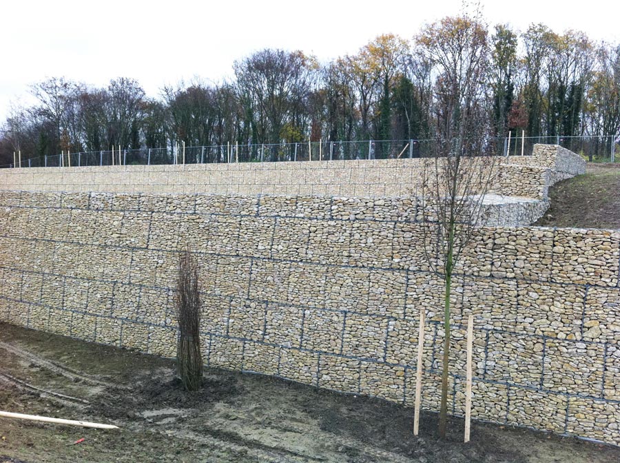 Les gabions au secours de la biodiversité d'un parc francilien - Batiweb