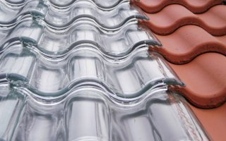 Tuiles transparentes pour du photovoltaïque intégré au bâti - Batiweb