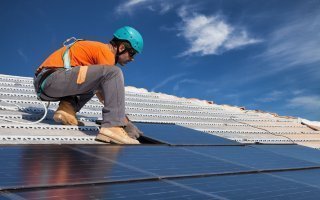 Photovoltaïque : conserver à tout prix l’intégration au bâti ? - Batiweb