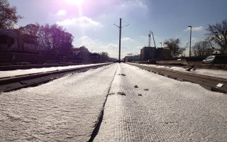 Un géocomposite de drainage support du tapis végétal du Tram T7 - Batiweb