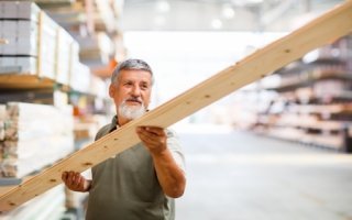 Travail dominical : une dérogation provisoire pour le bricolage ? - Batiweb