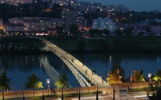 Opération spectaculaire pour la Passerelle de la Paix à Lyon - Batiweb