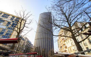 Tour Montparnasse : imbroglio autour du risque lié à l'amiante  - Batiweb