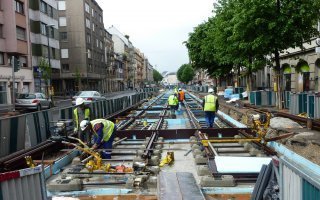 La suspension de l'écotaxe paralyse 120 chantiers de transports - Batiweb