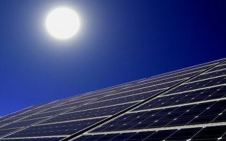 Et si les panneaux photovoltaïques produisaient de l'électricité la nuit ? - Batiweb