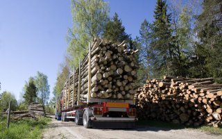 Les « péages de transit » remplacent l’écotaxe poids lourds - Batiweb