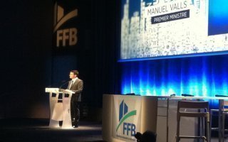 Carte d'identité professionnelle, dérogation à la RT2012... M. Valls a «entendu» les entrepreneurs - Batiweb