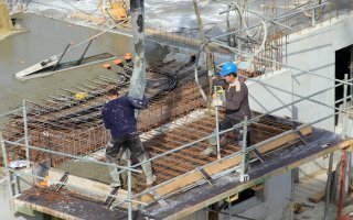 Plan de lutte contre le travail illégal : 500 chantiers du BTP seront suivis régulièrement - Batiweb