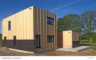 Maisons en bois : la filière reprend des forces - Batiweb