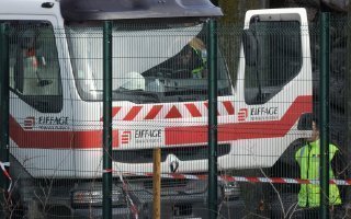 Un camion d'Eiffage impliqué dans l'accident de car à Rochefort - Batiweb