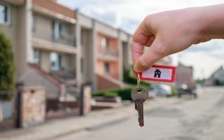 Recherche immobilière : des disparités hommes-femmes marquées  - Batiweb