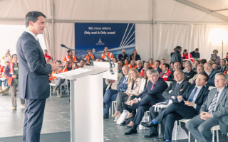 Première levée de charpente du nouveau terminal d’Orly - Batiweb