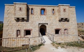 44 jeunes formés lors de la restauration de la Batterie de la Cride - Batiweb