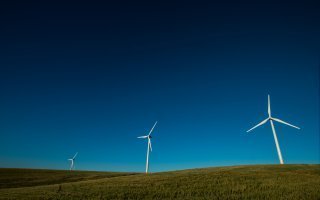 Eolien : deux recours contre le maintien du tarif bonifié - Batiweb