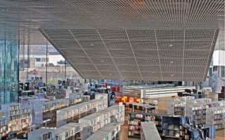 Armstrong Ceiling offre une nouvelle vie à la bibliothèque de Caen  - Batiweb