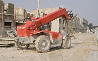 Le distributeur de matériels de manutention Manitou profite d'une hausse d'activité - Batiweb