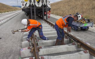 Pas de suspension d’activité pour la ligne ferroviaire Lyon-Turin - Batiweb