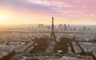 4 candidats en lice pour réaménager le site de la tour Eiffel - Batiweb