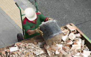 Mise en place d’un groupe de travail pour lutter contre les décharges sauvages - Batiweb