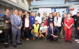 Muriel Pénicaud rend visite aux apprentis du BTP CFA Vienne - Batiweb