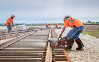 Avec l’acquisition du groupe Meccoli, Eiffage poursuit son développement dans le domaine ferroviaire - Batiweb