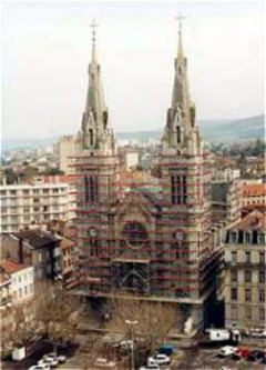 Querelle de clocher sur fond d’église décapitée - Batiweb