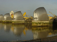 La construction d'un nouveau barrage sur la Tamise pour stopper les crues dues au réchauffement climatique. - Batiweb