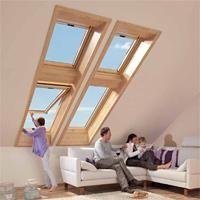 Designo R7 : fenêtre de toit bois ou PVC à ouverture projetante 38°* - Batiweb