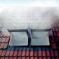 Fenêtre de toit exutoire de désenfumage VELUX Madicob - Batiweb