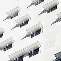 Cadre motorisé pour Brise soleil relevable  - Batiweb