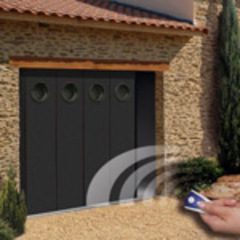 Plus de sécurité avec la porte de garage latérale Novoferm ! - Batiweb