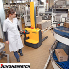 JUNGHEINRICH LANCE UN NOUVEAU GERBEUR ELECTRIQUE - Batiweb