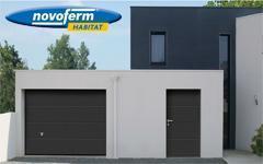 Novoferm® Habitat présente La porte de service coordonnée à la porte de garage - Batiweb