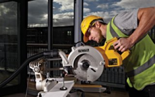 DEWALT : Nouvelle scie à onglets radiale 250 mm DWS778 - Batiweb