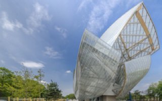 Habillage haute-couture pour les terrasses de la fondation Louis Vuitton pour la création  - Batiweb