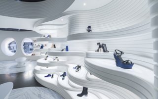 Shoebaloo, le concept store futuriste réalisé en HI-MACS par MVSA Architects - Batiweb