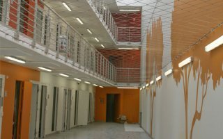 Malerba s’invite sur le marché des blocs-portes de cellules de prisons - Batiweb